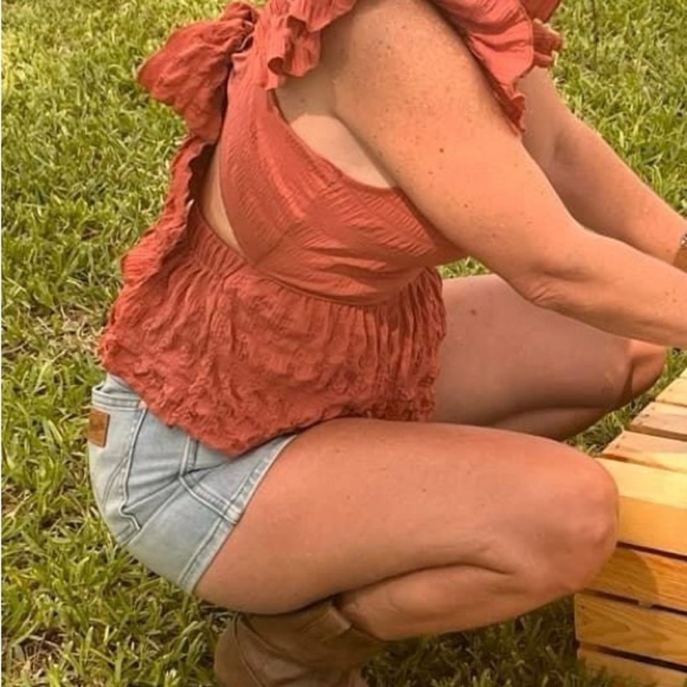 Western vibes ladies sleeveless top with ruffles
